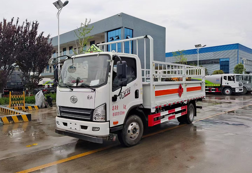 程力專汽解放小黃牌氣瓶運輸車