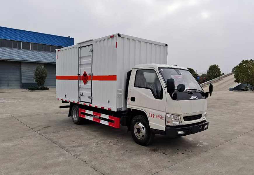 程力危化江鈴藍牌腐蝕性物品廂式運輸車