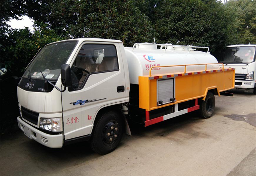 江鈴順達(dá)國(guó)五藍(lán)牌高壓清洗車