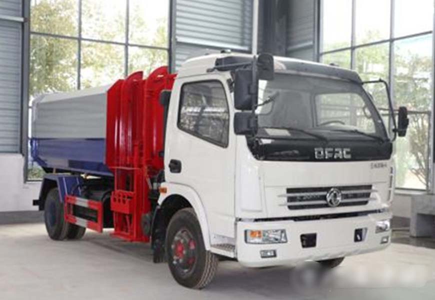 國五東風自裝卸式垃圾車