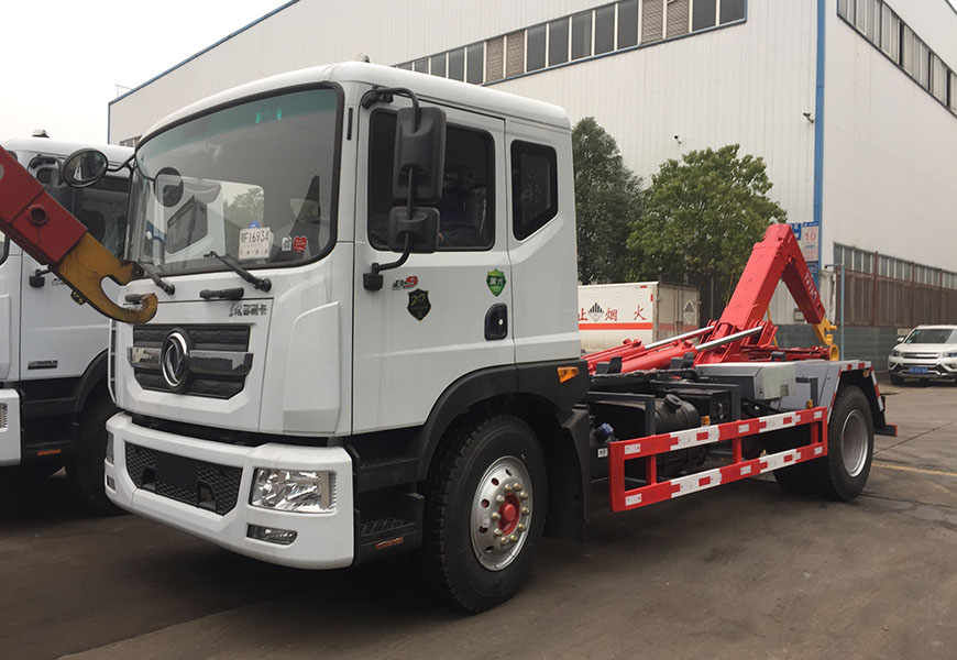 東風多利卡D9勾臂垃圾車 國六